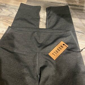 Nobull crop leggings nwt medium